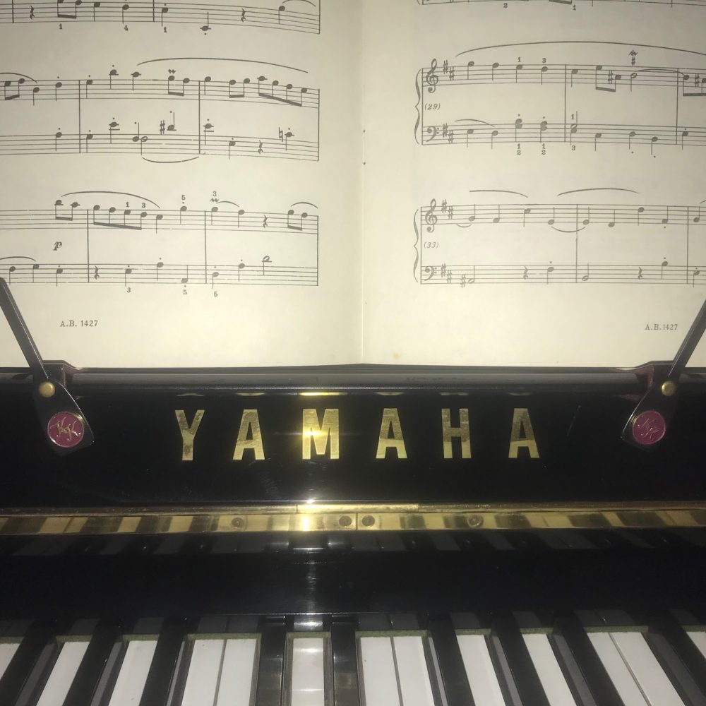The Portable Book Holder For Pianos A. Hanna & Sons Pianos Ltd.