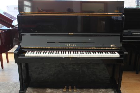 Yamaha U1M Upright Acoustic Piano in Polished Ebony