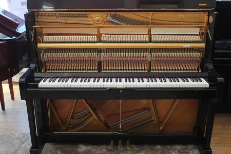 Yamaha U1M Upright Acoustic Piano in Polished Ebony